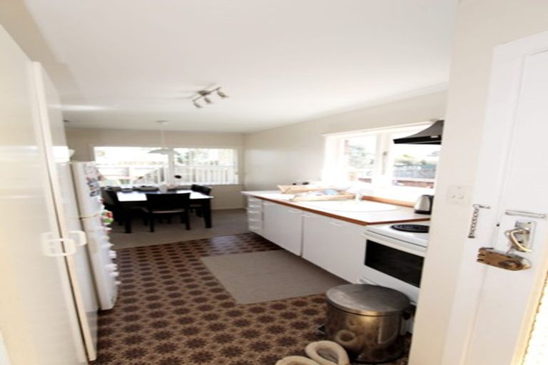 Photo of property in 93 Avondale Road, Avondale, Auckland, 1026