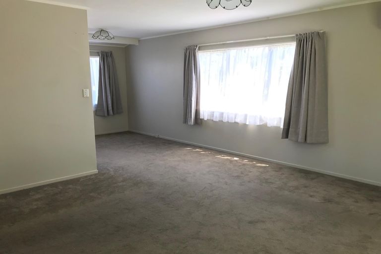 Photo of property in 2/6 Esperanto Road, Papatoetoe, Auckland, 2025