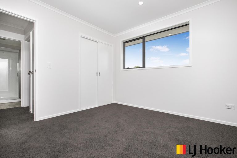 Photo of property in 17 Coolen Place, Tuakau, 2121