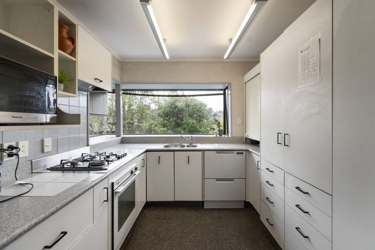 Photo of property in 20 Springdale Grove, Fitzherbert, Palmerston North, 4410