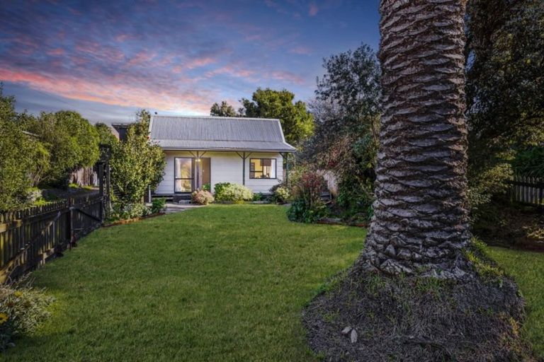 Photo of property in 28a Eatwell Avenue, Paraparaumu Beach, Paraparaumu, 5032