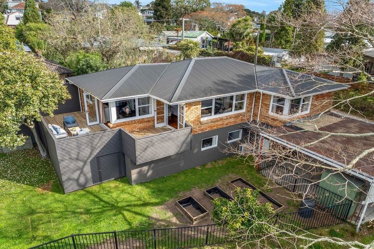 Photo of property in 107 Sutherland Road, Brookfield, Tauranga, 3110