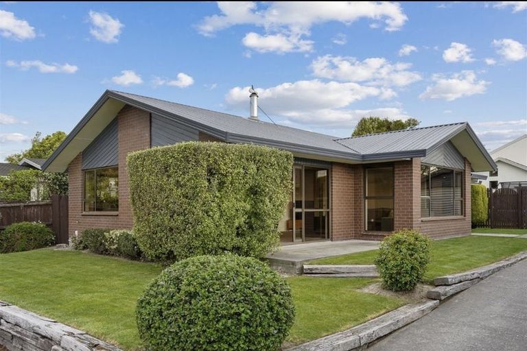 Photo of property in 14 Melissa Place, Burnside, Christchurch, 8042