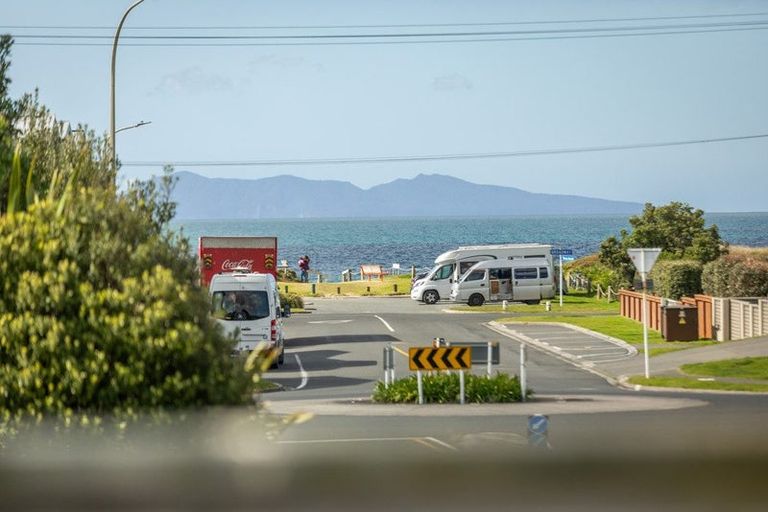 Photo of property in 45 Hanlen Avenue, Waihi Beach, 3611