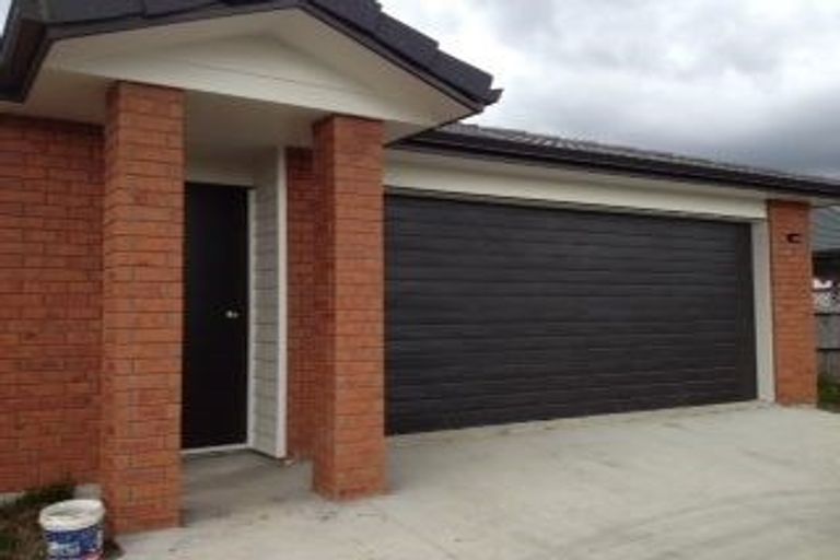 Photo of property in 63 Tiriwa Drive, Massey, Auckland, 0614