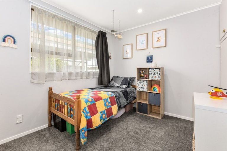 Photo of property in 9a City View Grove, Harbour View, Lower Hutt, 5010