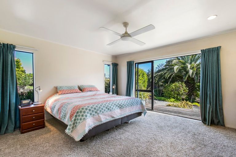 Photo of property in 33 Needham Road, Paerata, Drury, 2578