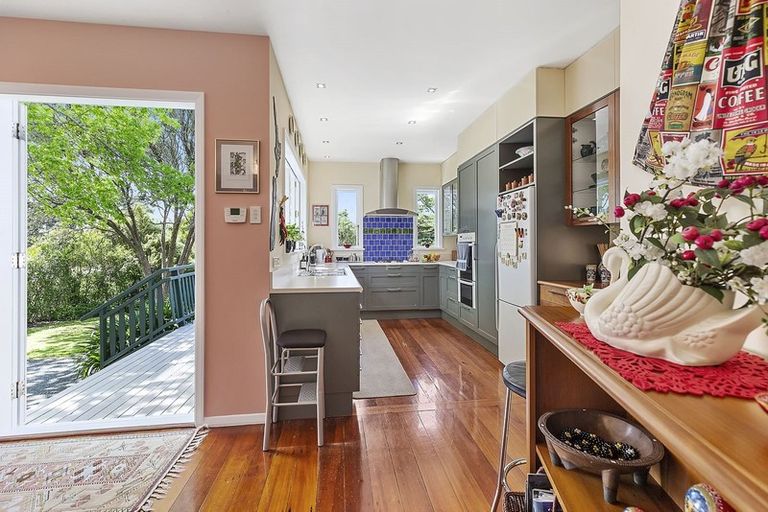 Photo of property in 31 Chester Road, Tawa, Wellington, 5028