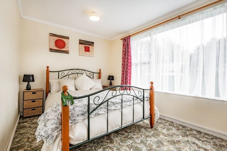 Photo of property in 102 Charlotte Crescent, Mayfair, Hastings, 4122