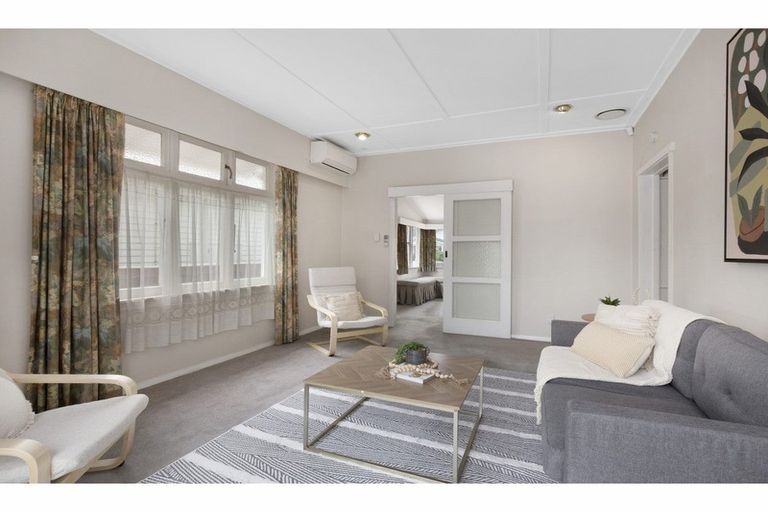 Photo of property in 1 Collins Street, Petone, Lower Hutt, 5012