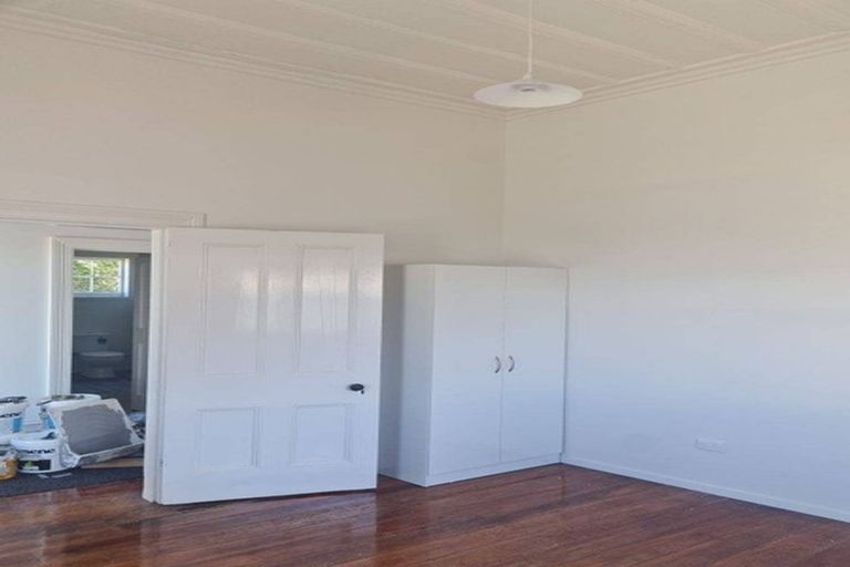 Photo of property in 19 Kelvin Street, Aramoho, Wanganui, 4500