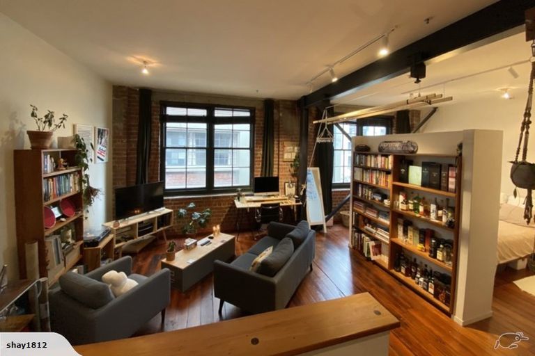 Photo of property in Hannahs Warehouse Apartments, 11/13 Leeds Street, Te Aro, Wellington, 6011