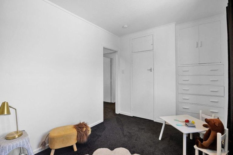 Photo of property in 20 Stuart Place, Blagdon, New Plymouth, 4310