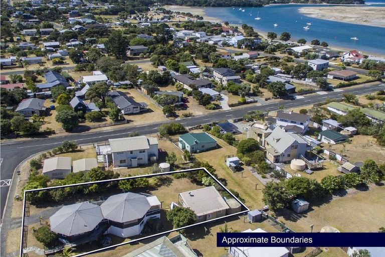 Photo of property in 24 Margaret Street, Mangawhai Heads, Mangawhai, 0505