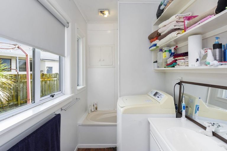 Photo of property in 56 Simpson Road, Papamoa Beach, Papamoa, 3118