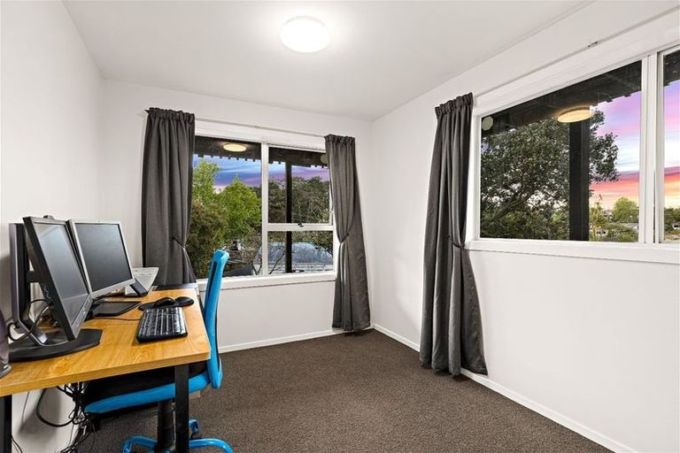 Photo of property in 22 Helena Street, Massey, Auckland, 0614