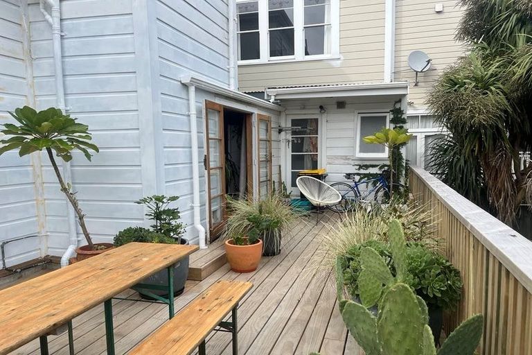 Photo of property in 136 Russell Terrace, Berhampore, Wellington, 6023