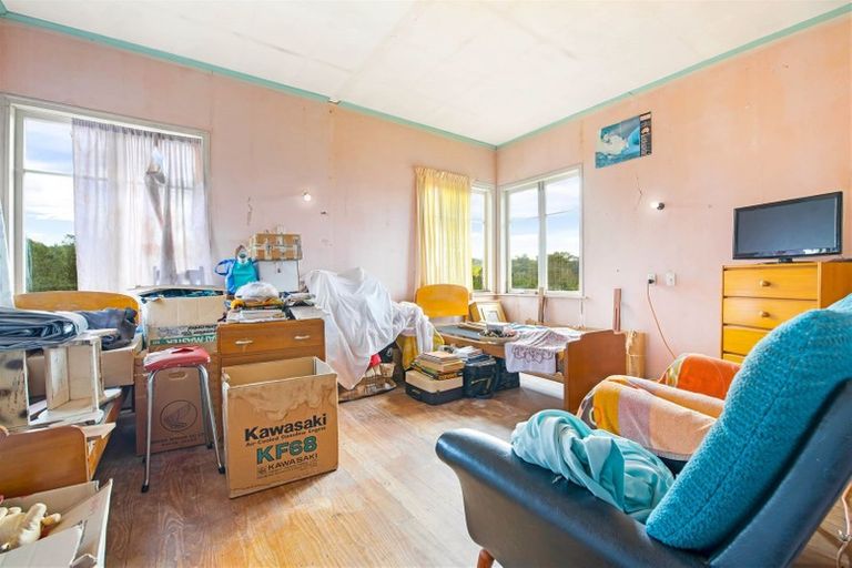 Photo of property in 340 Henderson Valley Road, Henderson Valley, Auckland, 0612