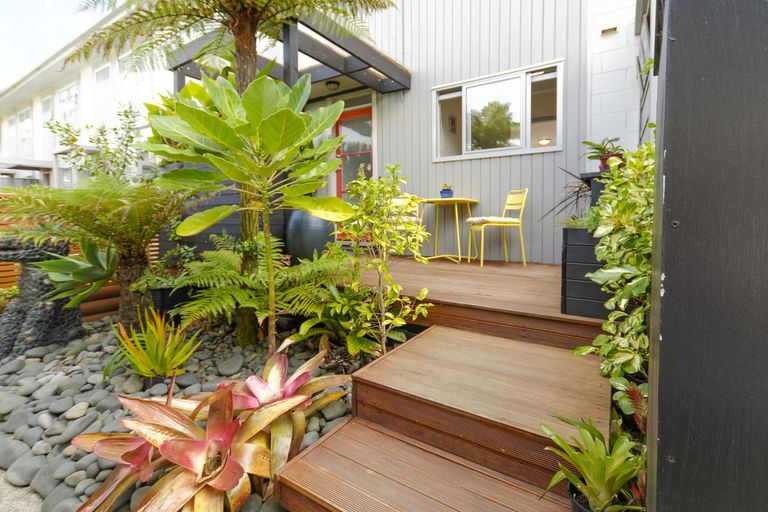 Photo of property in 8/42 Sheridan Drive, New Lynn, Auckland, 0600