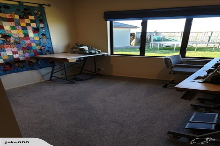 Photo of property in 16 Harris Place, Ngatea, 3503