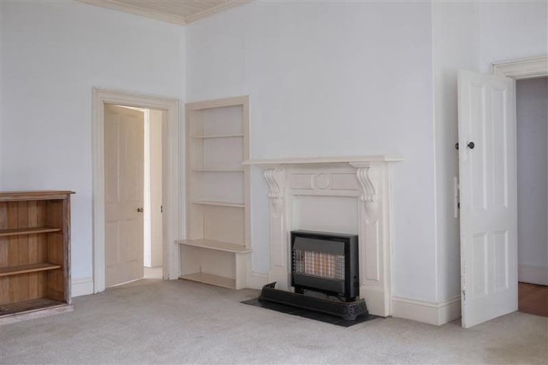 Photo of property in 90 Pendarves Street, New Plymouth, 4310