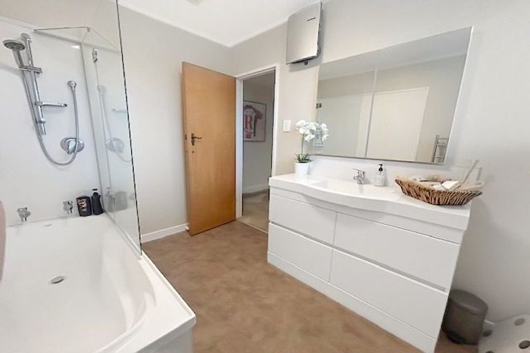 Photo of property in 19 Pirinoa Street, Feilding, 4702