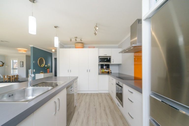 Photo of property in 4 Poplar Grove, Feilding, 4702