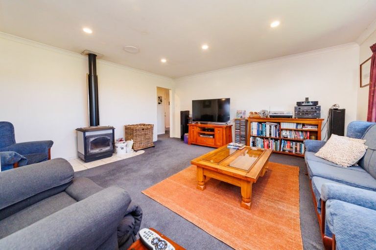 Photo of property in 18 Cummerfield Road, Foxton, 4891