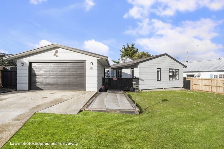 Photo of property in 10 Coubray Place, Botany Downs, Auckland, 2010