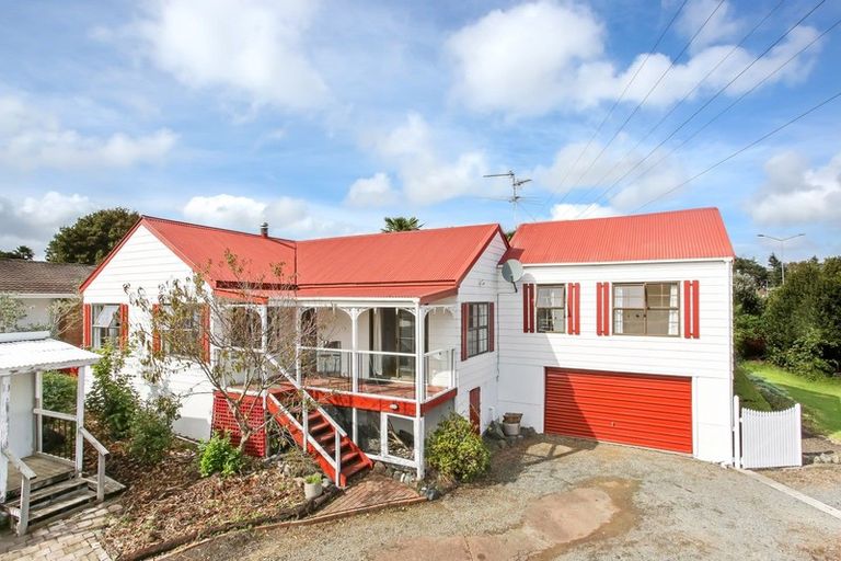 Photo of property in 26 Balgowan Terrace, Conifer Grove, Takanini, 2112