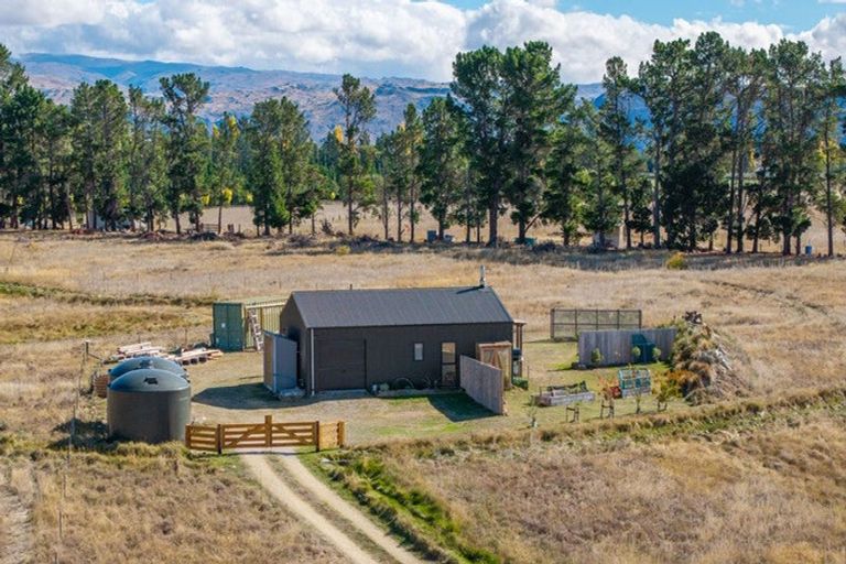 Photo of property in 233a Letts Gully Road, Letts Gully, Alexandra, 9393