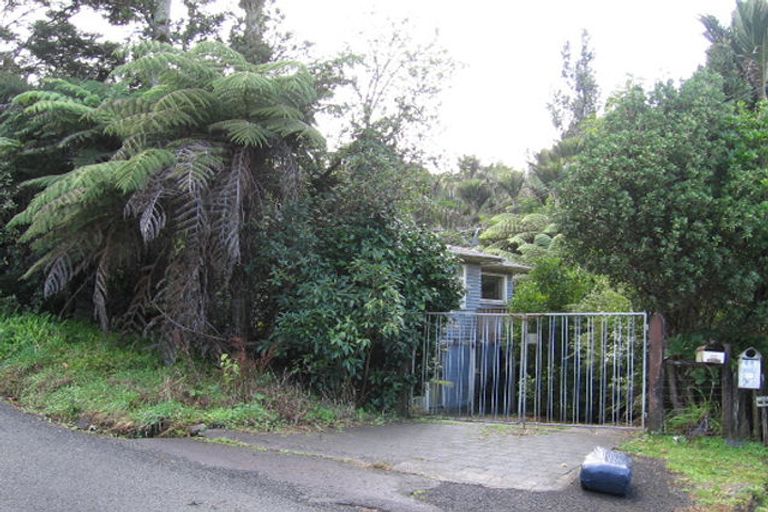 Photo of property in 42 Waima Crescent, Titirangi, Auckland, 0604