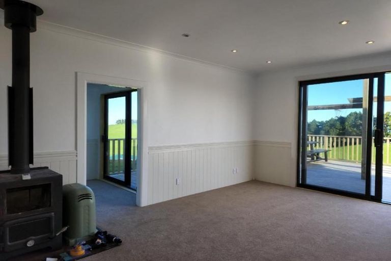 Photo of property in 582 Upper Pitone Road, Pitone, New Plymouth, 4374