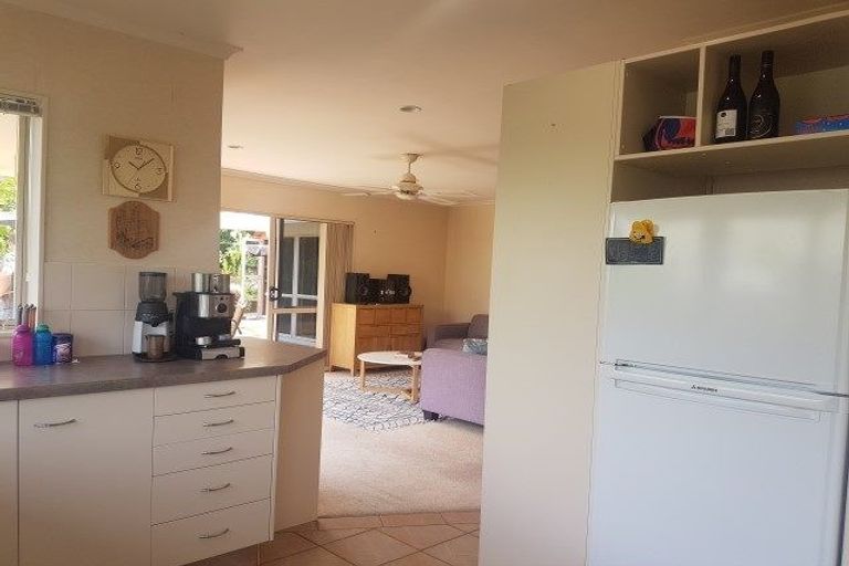 Photo of property in 43 Santa Monica Drive, Papamoa Beach, Papamoa, 3118