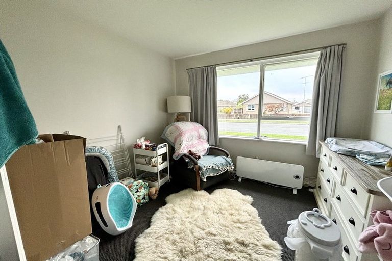 Photo of property in 27 Woodlands Place, Aranui, Christchurch, 8061