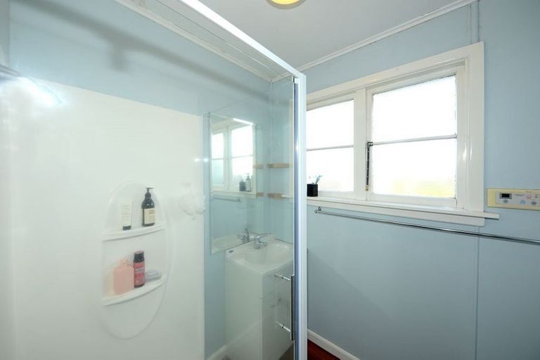 Photo of property in 4 Dunedin Street, Redwood, Christchurch, 8051