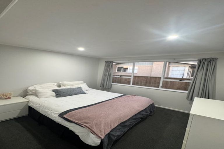 Photo of property in 16 Larnach Street, St Andrews, Hamilton, 3200