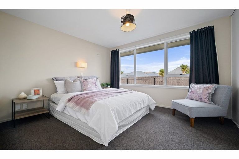 Photo of property in 90 Hargood Street, Woolston, Christchurch, 8062