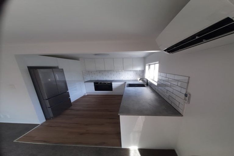 Photo of property in 37 West Lynn Road, Titirangi, Auckland, 0604