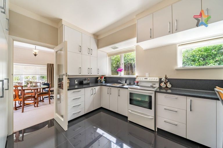 Photo of property in 16 Marina Grove, Hutt Central, Lower Hutt, 5010