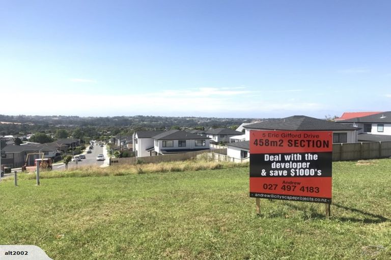 Photo of property in 5 Eric Gifford Drive, Ranui, Auckland, 0612