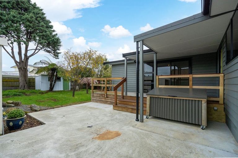 Photo of property in 12 Rimu Street, Levin, 5510