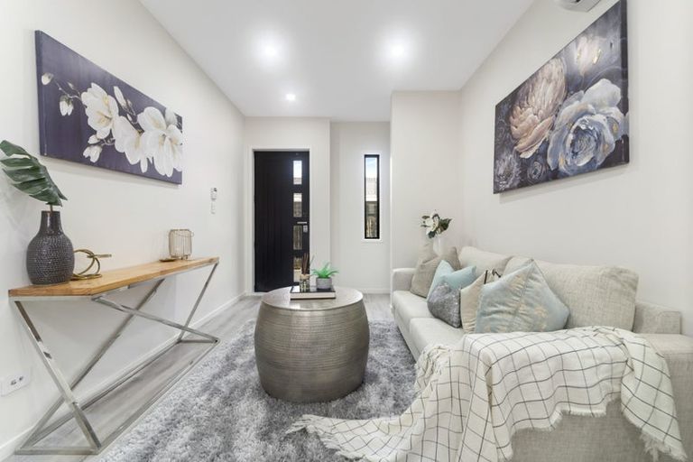 Photo of property in 11c Rountree Place, Conifer Grove, Takanini, 2112