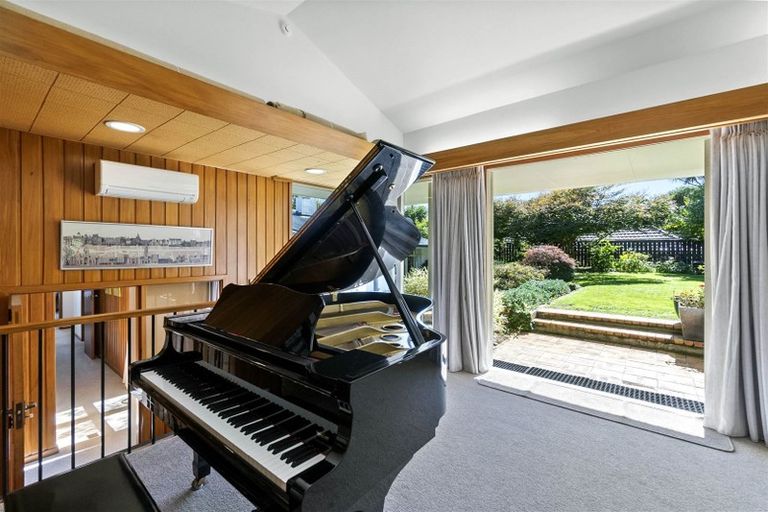 Photo of property in 6 Woodstock Road, Fairfield, Hamilton, 3214