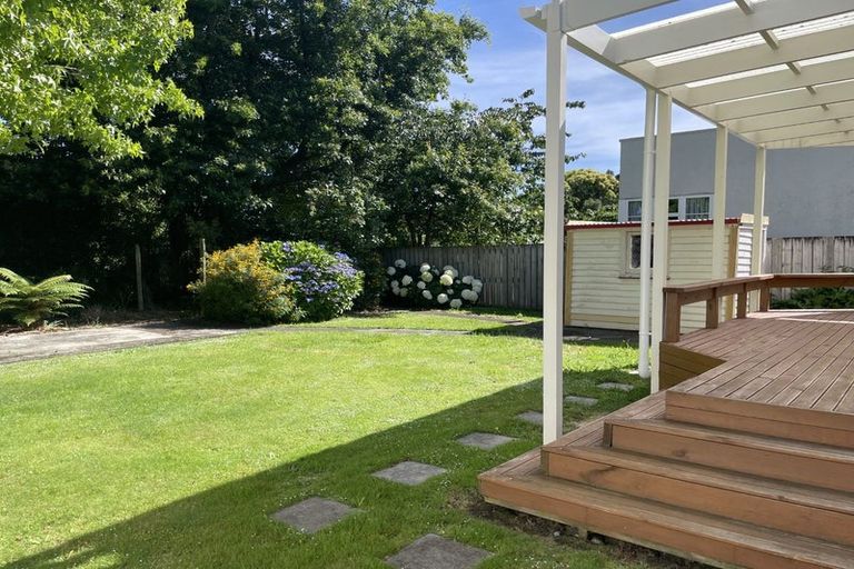 Photo of property in 22 Savage Crescent, West End, Palmerston North, 4412