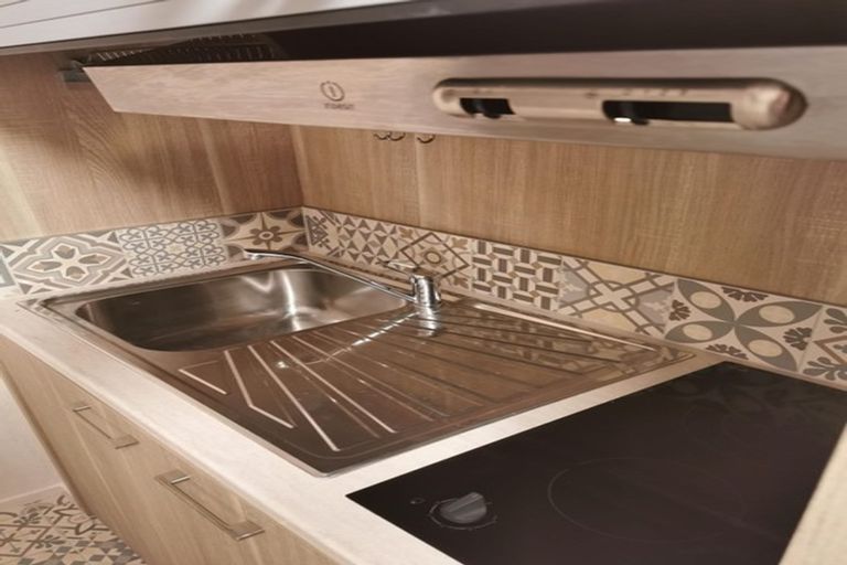 Photo of property in 15 Inverell Way, Seatoun, Wellington, 6022