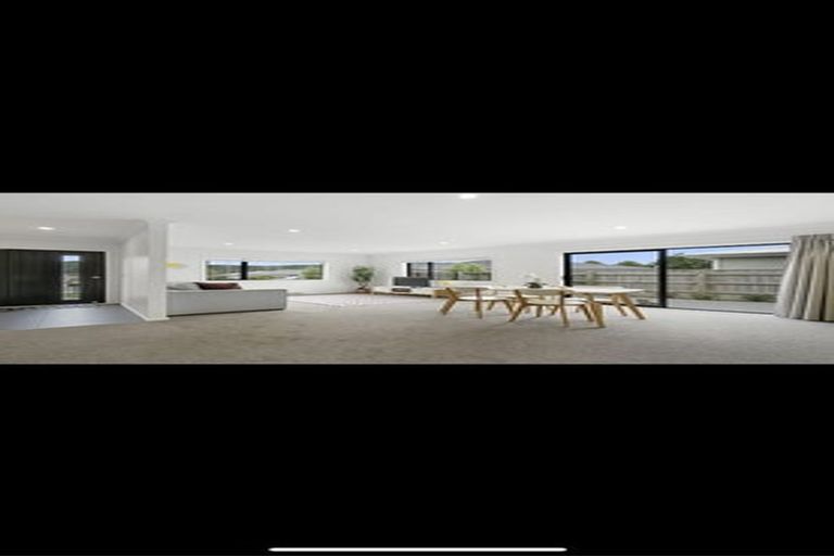 Photo of property in 25 Henrietta Maxwell Grove, Wainuiomata, Lower Hutt, 5014