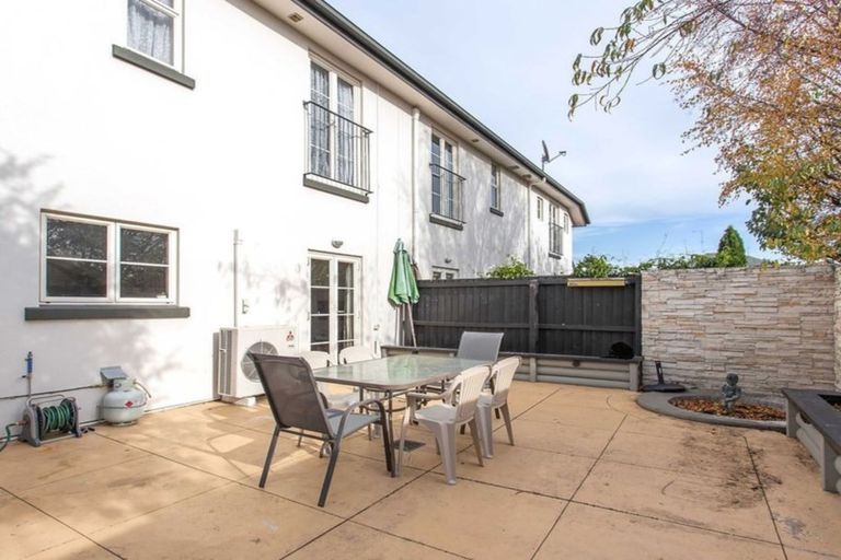 Photo of property in 9g Crohane Place, Addington, Christchurch, 8024