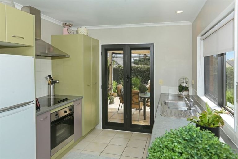 Photo of property in 34 Espalier Drive, Henderson, Auckland, 0612