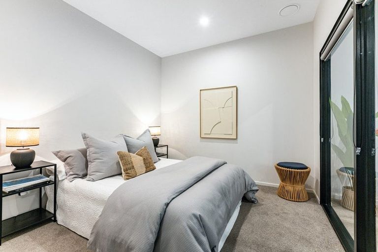 Photo of property in 305/2 Onepu Road, Kilbirnie, Wellington, 6022